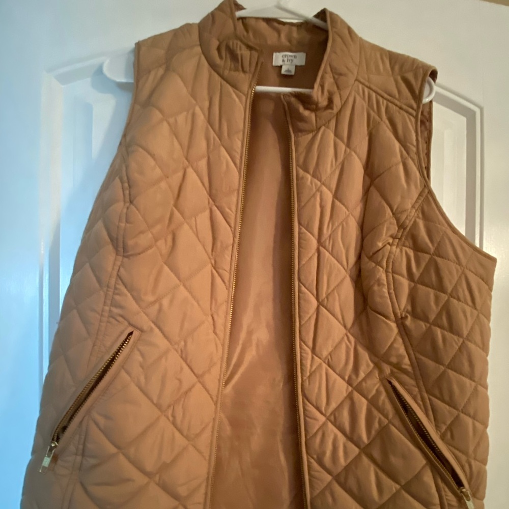 Gold/Tan Crown and Ivy Ladies Quilted Vest
